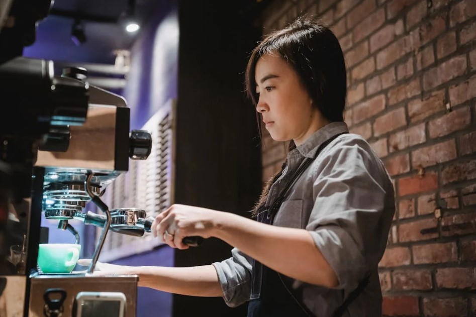 coffee grinder by barista